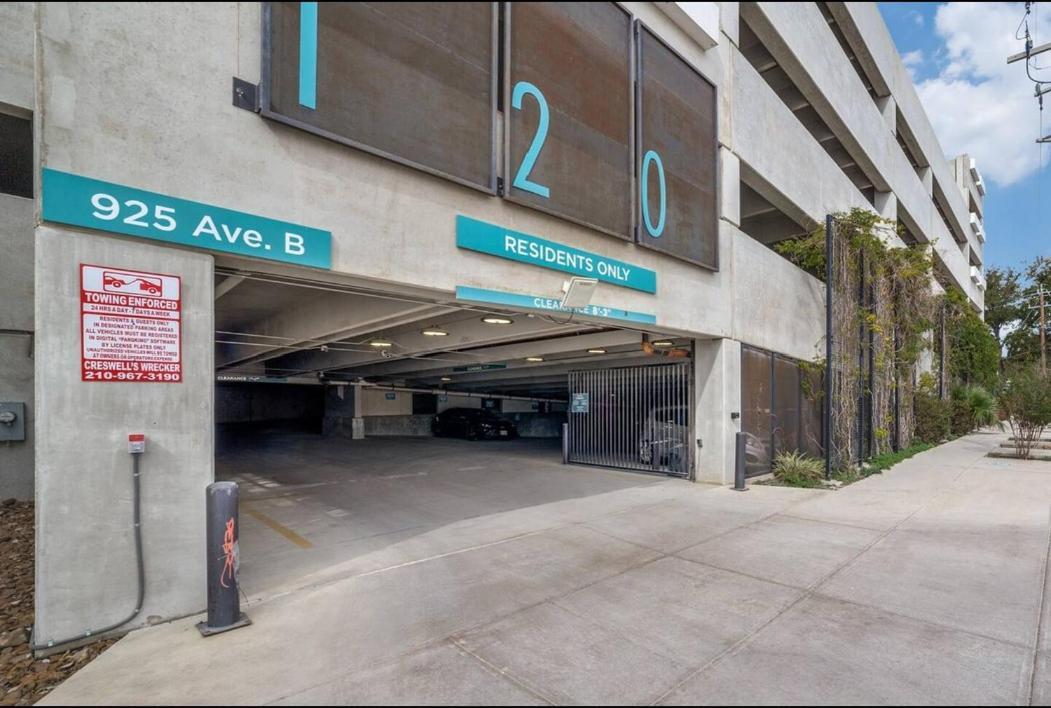 Riverwalk Penthouse Oasis W/Free Parking Gym Pool San Antonio Exteriér fotografie